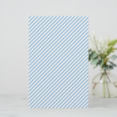Weißes Seifenwrap Papier mit blauen Streifen (Stehend Vorderseite)