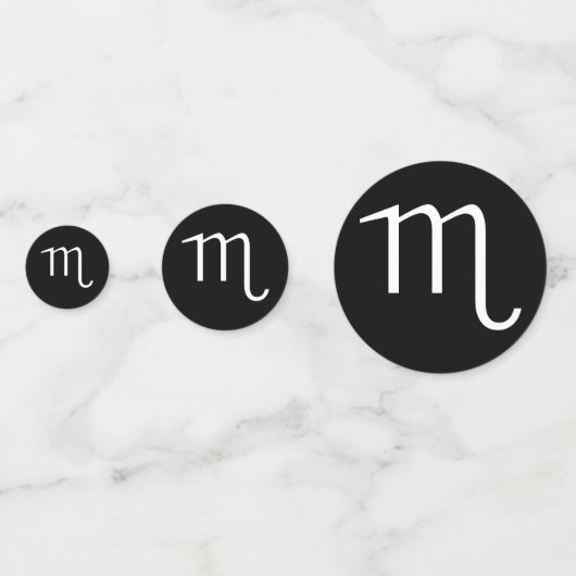 Weißes Skorpio-Skorpion-Astrologie-Symbol auf schw Konfetti (Rückseiten)