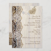 Weißes Spitzen & Herz auf Holzhochzeit Brautparty Einladung (Vorne/Hinten)