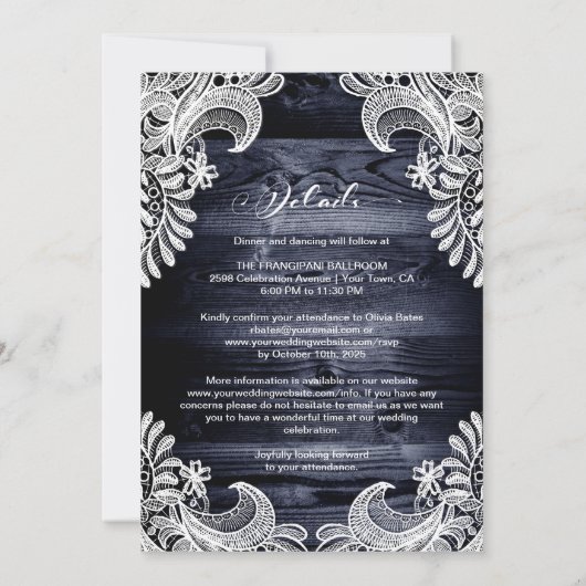 Weißes Spitzenholz in einer Hochzeit Einladung (Rückseite)