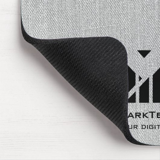 Weißes Stoffmuster Textur Elegante Monogram Logo C Mousepad (Ecke)