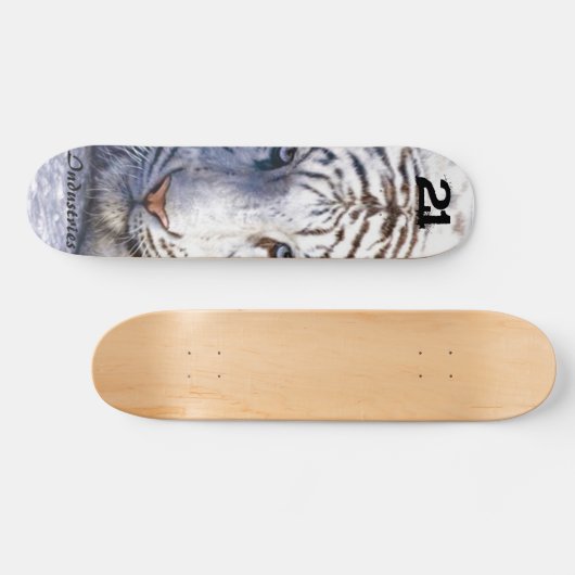Weißes Tiger-Brett Skateboard (Horizontal)