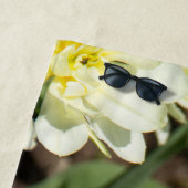 Weißes Tulpen-Foto Strandtuch (Beispiel)