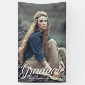 Weißes Typografie-Overlay-Party für das Chic Gradu Banner (Vertikal)