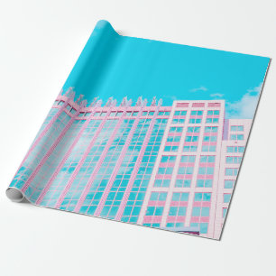 WEIßES UND BLAUES BETONGEBÄUDE UNTER BLAUEM HIMMEL GESCHENKPAPIER