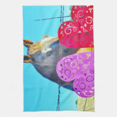 Weißes und braunes Pferd Valentine Hearts Geschirrtuch (Vertikal)