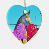 Weißes und braunes Pferd Valentine Hearts Keramikornament (Rechts)