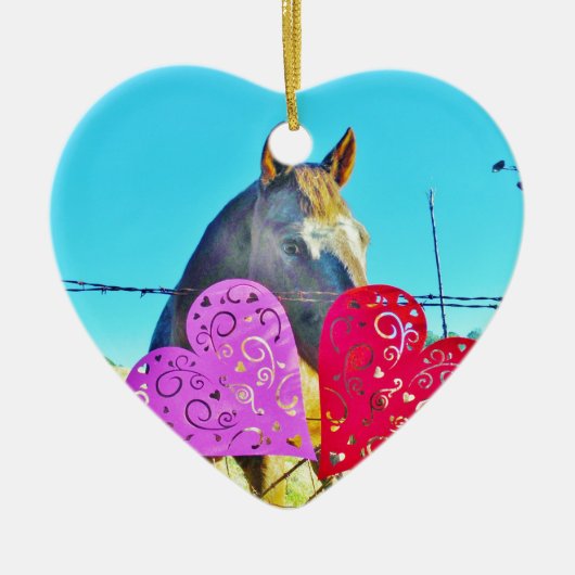 Weißes und braunes Pferd Valentine Hearts Keramikornament (Vorne)