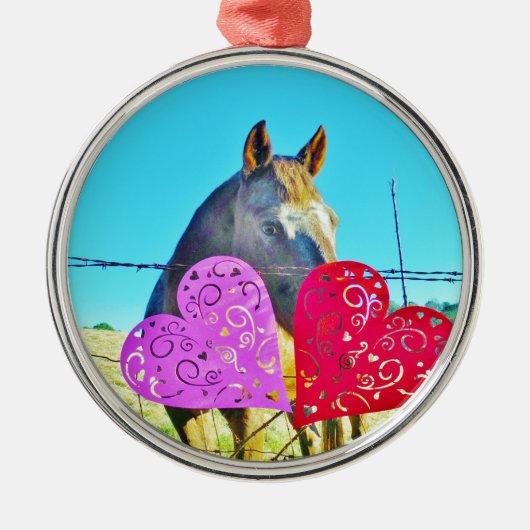 Weißes und braunes Pferd Valentine Hearts Silbernes Ornament (Vorne)
