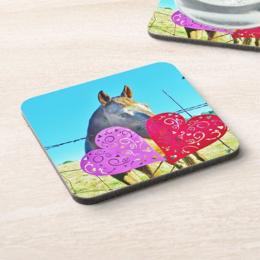 Weißes und braunes Pferd Valentine Hearts Untersetzer (Linke Seite)