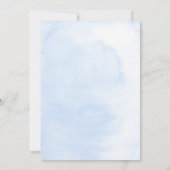 Weißes und dustes blaues Blumenbegehren Einladung (Rückseite)