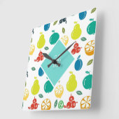 Weißes und grünes Monogramm buntes Obst zum Geburt Quadratische Wanduhr (Winkel)