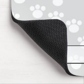 Weißes und hellgraues Tatzen-Druck-Muster Mousepad (Ecke)