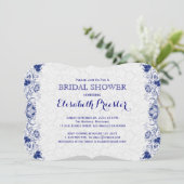 Weißes und Navy Blue Lace Brautparty laden 2 ein Einladung (Stehend Vorderseite)