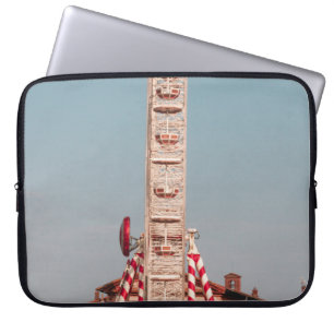 WEIßES UND ROTES RIESENRAD BEI TAGESLICHT LAPTOPSCHUTZHÜLLE