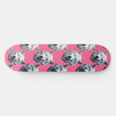 Weißes Wolfskopf-Musterdesign Rosa Skateboard (Horizontal)