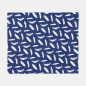 Weißfederdruck auf dunklem Navy Blue Fleecedecke (Vorderseite (Horizontal))