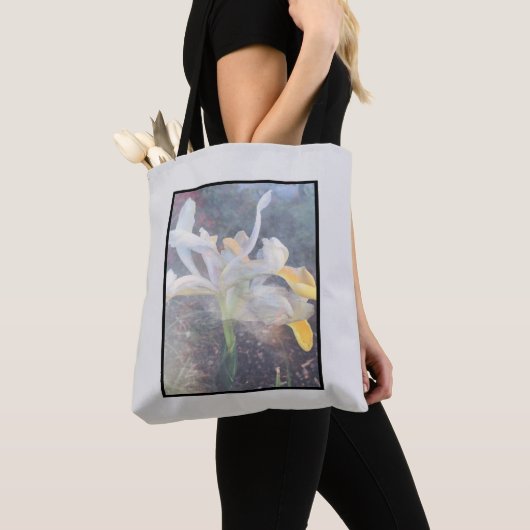 Weißgelbe Iris Elegantes Foto Tasche (Von Nahem)