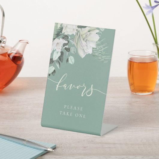 Weißgrüner Strauß bevorzugt Podestschild Sockelschild (In SItu)