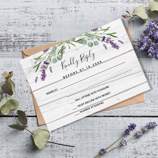 Weißholz-Hochzeitsreaktion auf Lavendel-Grün UAWG RSVP Karte