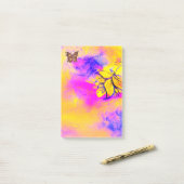 WEISSISCHE BLUME UND SCHALTFLÄCHE Rosa Gelb Post-it Klebezettel (Auf Schreibtisch)