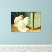 Weißkatzen sehen Goldfish zu Leinwanddruck (Insitu (Holzboden))