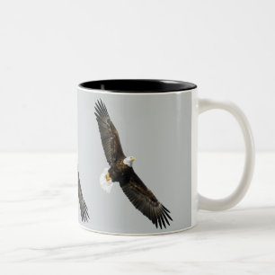 Weißkopfseeadler-Ansteigen Zweifarbige Tasse