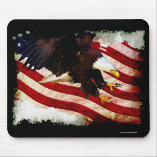 Weißkopfseeadler bei der Landung & US-Flagge Patri Mousepad