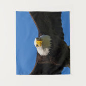 Weißkopfseeadler fliegt ganz nah vorbei wandteppich (Vorderseite)