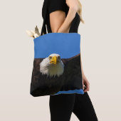 Weißkopfseeadler Flug nah Tasche (Von Nahem)