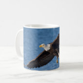 Weißkopfseeadler im Flug Kaffeetasse (Vorderseite Links)