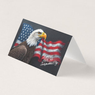 Weißkopfseeadler mit amerikanischer Flagge 4. Juli