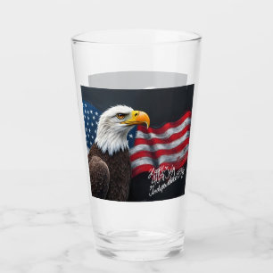 Weißkopfseeadler mit amerikanischer Flagge 4. Juli Glas