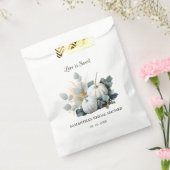Weißkürbis und Eukalyptus-Grüntöne Brautparty Geschenktütchen (Versiegelt)