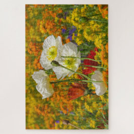 Weißmohn, die um die farbenfrohen Blume wachsen Puzzle