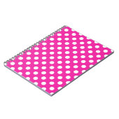 Weißpolka-Punkte auf Fuchsia Notizblock (Linke Seite)