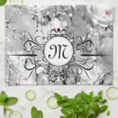 Weißrosa Blume Winterblumengrau Geschirrtuch (Gefaltet)