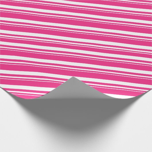 Weißrosa Candy Cane Stripe Geschenkpapier (Ecke)