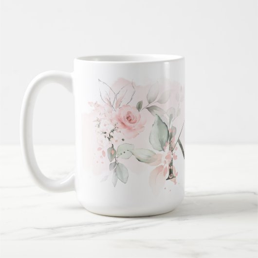 Weißrosa Rosenmonogramm-Letter K Kaffeetasse (Links)