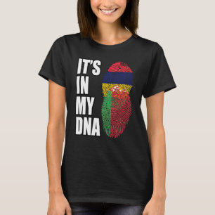 Weißrussische und mauritische DNA-Erbeflagge T-Shirt