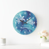 Weißschildkröten Blauer Ozean Aquarellküste Text Große Wanduhr (Zuhause)