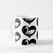 Weißschwan auf schwarz kaffeetasse (Vorderseite Links)