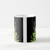 Weißschwan unter den Schilden Kaffeetasse (Mittel)