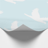 Weißtöne auf blauem Umschlagpapier Geschenkpapier (Ecke)