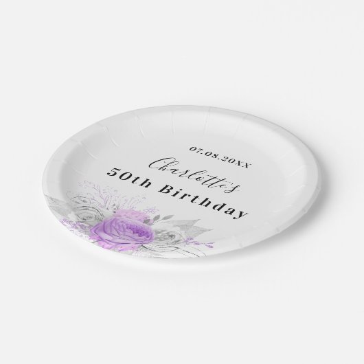 Weißviolette Blume zum Geburtstag, silber Pappteller (Schrägansicht)