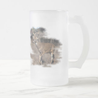 Weißwedelhirsch auf dem Gebiet Mattglas Bierglas