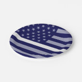 Weißzeilenflagge Pappteller (Schrägansicht)