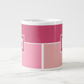 Weite Streifen mit Monogramm Jumbo-Tasse (Vorderseite)