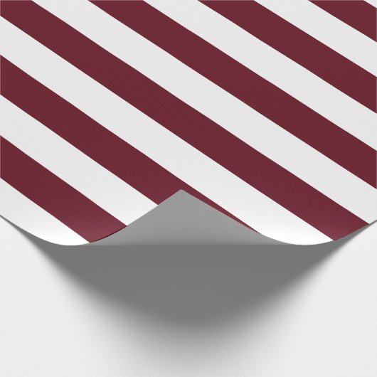 Weites Herbstfeuer- und Weißstreifen-Muster Geschenkpapier (Ecke)