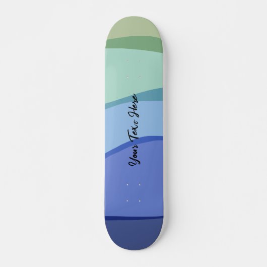 Weitläufiger, moderner Design hellblauer Text Skateboard (Vorne)